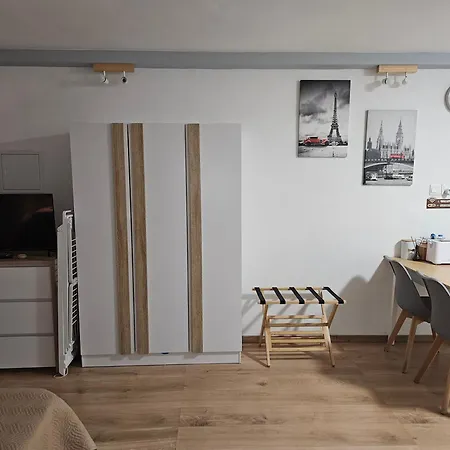 Natural Oak By Emmelia Group *